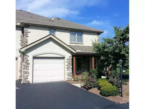 230 Edinburg Ln, Springdale, OH 45246
