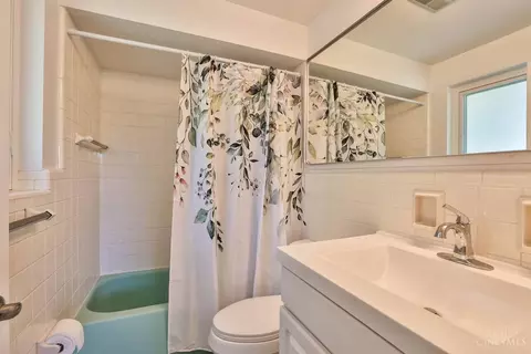 Bath - 11220 Foremark Dr, Blue Ash, OH 45241 photo 1 of 2