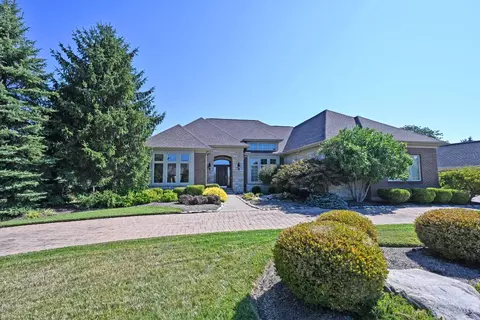 450 Ivy Trails Dr, Cincinnati, OH 45244