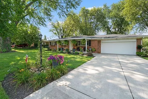 6261 Todhunter Rd, Middletown, OH 45044