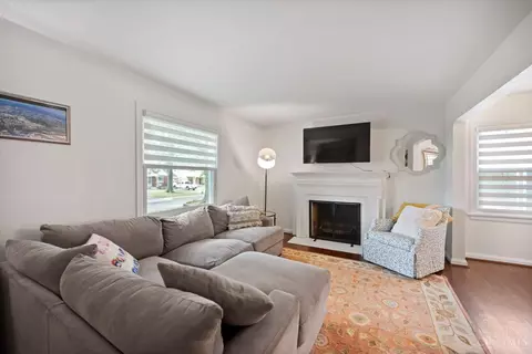Living - 7212 Garden Rd, Cincinnati, OH 45236 photo 1 of 1