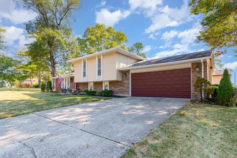 5996 Ambassador Dr, Fairfield, OH 45014