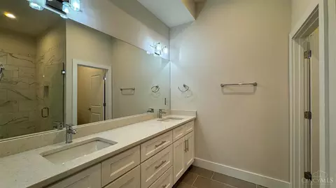 3912 Edwards Rd, Cincinnati, OH 45209 photo 19