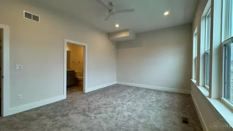 3912 Edwards Rd, Cincinnati, OH 45209 photo 23