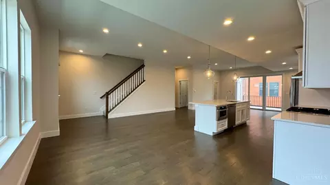 3912 Edwards Rd, Cincinnati, OH 45209 photo 8