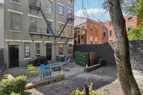 Exterior - 320 Mulberry St, Cincinnati, OH 45202 photo 11 of 12