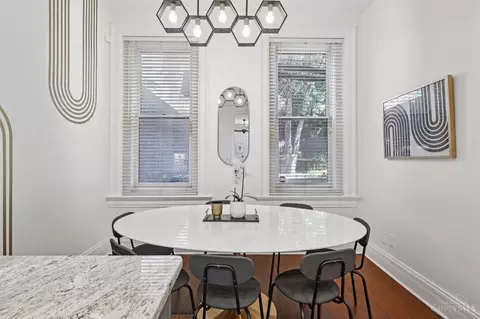 Dining - 320 Mulberry St, Cincinnati, OH 45202 photo 2 of 3