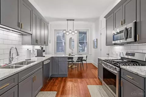 Kitchen - 320 Mulberry St, Cincinnati, OH 45202 photo 1 of 5