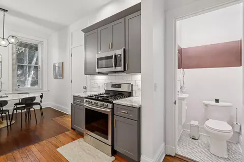 Kitchen - 320 Mulberry St, Cincinnati, OH 45202 photo 5 of 5