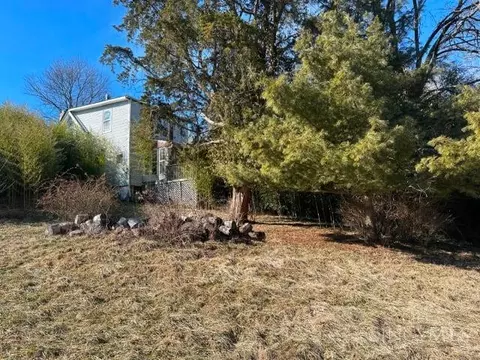 Exterior - 4286 Ebenezer Rd, Cincinnati, OH 45248 photo 2 of 4