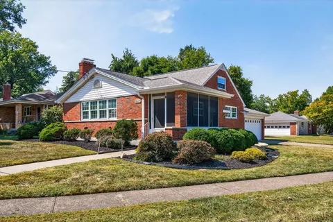 7857 Colton Ln, Deer Park, OH 45236