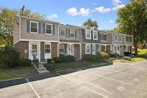 28 Hunters Ct, Amelia, OH 45102