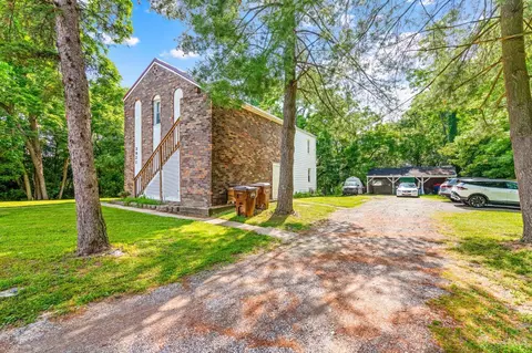3921 Randolph Ln, Cincinnati, OH 45245