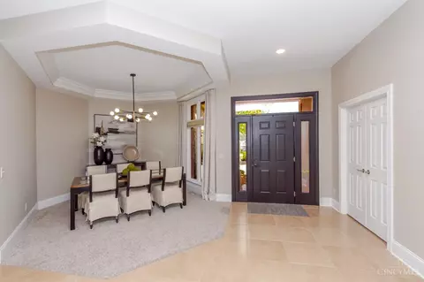 Entry Way - 1384 Courtyard Pl, Centerville, OH 45458 photo 2 of 3