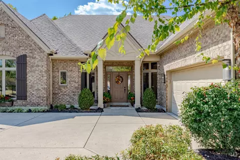 Exterior - 1384 Courtyard Pl, Centerville, OH 45458 photo 2 of 7