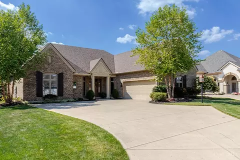 Exterior - 1384 Courtyard Pl, Centerville, OH 45458 photo 6 of 7