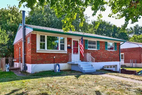 3252 Greenway Ave, Cincinnati, OH 45248