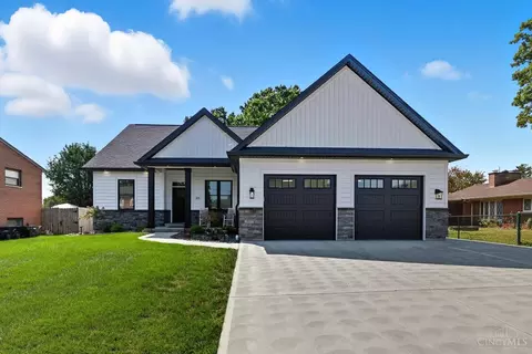 4191 Turf Ln, Cincinnati, OH 45211