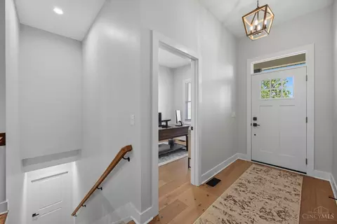 4191 Turf Ln, Cincinnati, OH 45211 photo 3