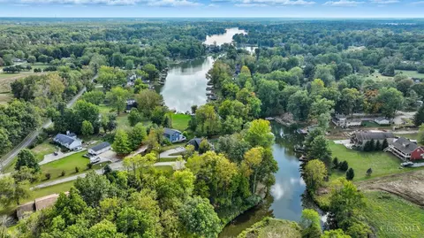 1203 Harz Cv, Fayetteville, OH 45118