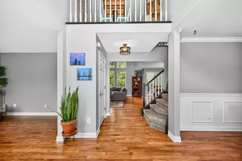 Entry Way - 4723 Brookfield Ct, Cincinnati, OH 45244 photo 1 of 6