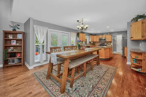 Dining - 4723 Brookfield Ct, Cincinnati, OH 45244 photo 4 of 5