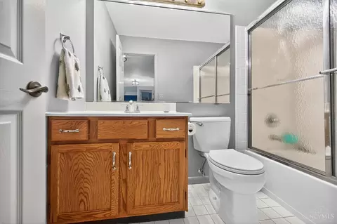 Bath - 4723 Brookfield Ct, Cincinnati, OH 45244 photo 6 of 7