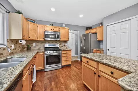Kitchen - 4723 Brookfield Ct, Cincinnati, OH 45244 photo 2 of 3