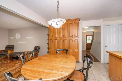Dining - 3076 Hoock Ct, Cincinnati, OH 45239 photo 3 of 4