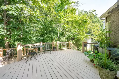 Exterior - 3076 Hoock Ct, Cincinnati, OH 45239 photo 7 of 15