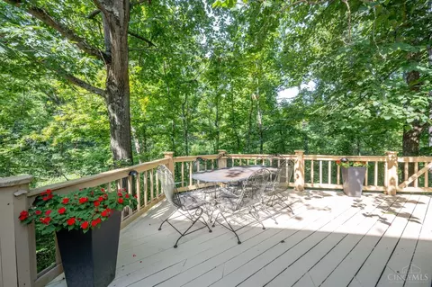 Exterior - 3076 Hoock Ct, Cincinnati, OH 45239 photo 8 of 15