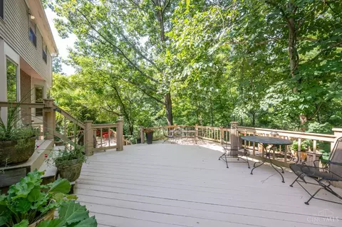 Exterior - 3076 Hoock Ct, Cincinnati, OH 45239 photo 6 of 15