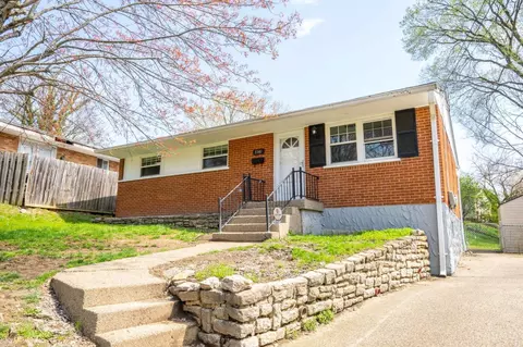 5581 Nightingale Ct, Fairfax, OH 45227