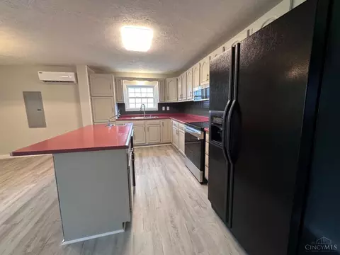 Kitchen - 9 Sugar St, Sinking Spring, OH 45172 photo 1 of 6