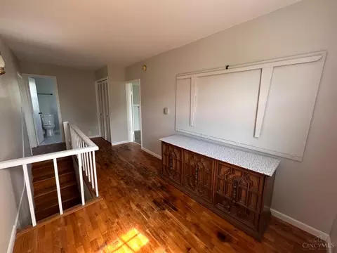 Entry Way - 9 Sugar St, Sinking Spring, OH 45172 photo 6 of 6