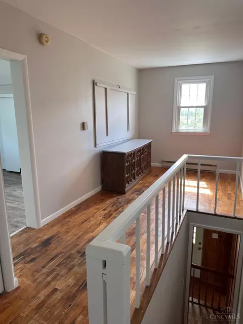 Entry Way - 9 Sugar St, Sinking Spring, OH 45172 photo 4 of 6