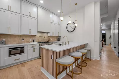 Kitchen - 1713 Lang St, Cincinnati, OH 45202 photo 2 of 4