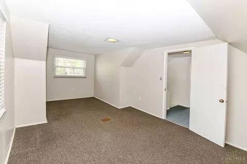Bedroom - 1842 Centerridge Ave, Cincinnati, OH 45231 photo 5 of 7