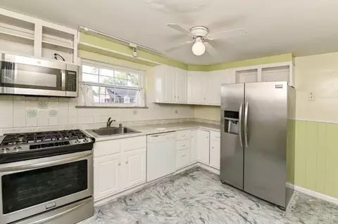 Kitchen - 1842 Centerridge Ave, Cincinnati, OH 45231 photo 1 of 2