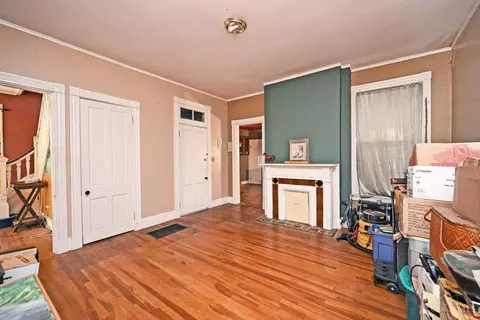 Living - 6770 River Rd, Cincinnati, OH 45233 photo 2 of 3