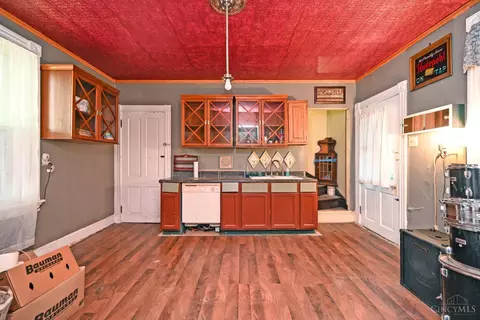 Kitchen - 6770 River Rd, Cincinnati, OH 45233 photo 1 of 4
