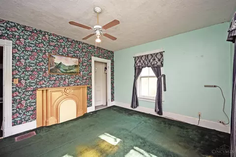 Bedroom - 6770 River Rd, Cincinnati, OH 45233 photo 1 of 4