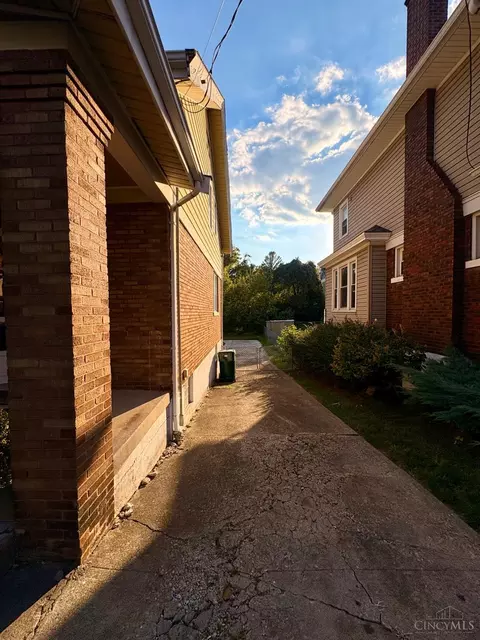 4549 Clearview Ave, Cincinnati, OH 45205 photo 6