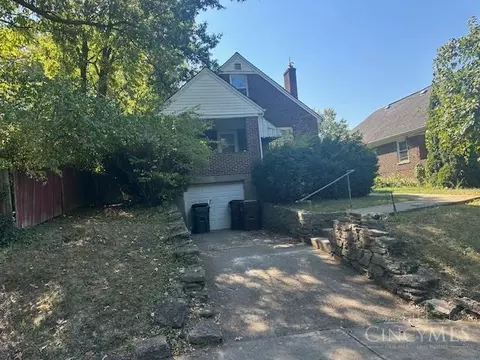 2249 Bremont Ave, Golf Manor, OH 45237