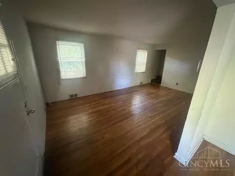 Living - 2249 Bremont Ave, Golf Manor, OH 45237 photo 2 of 3