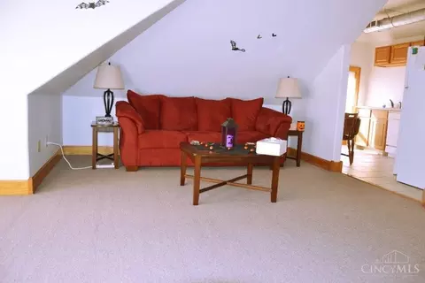 Living - 502 Riddle Rd, Cincinnati, OH 45220 photo 5 of 5