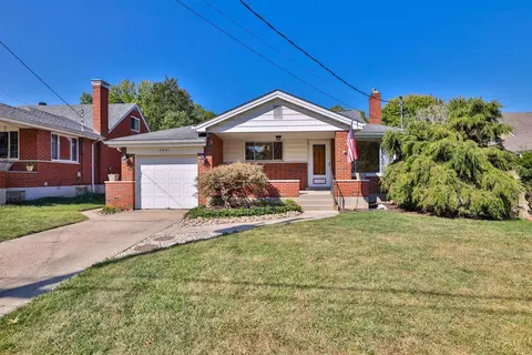 7841 Monterey Ave, Deer Park, OH 45236