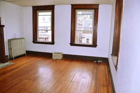 305 Warner St, Cincinnati, OH 45219 photo 17