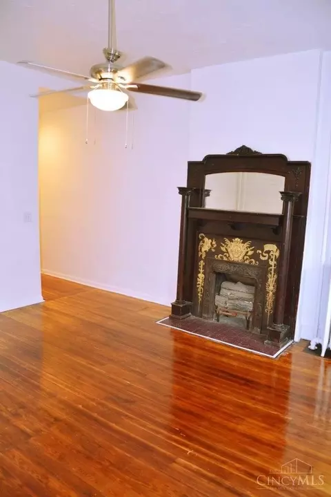 305 Warner St, Cincinnati, OH 45219 photo 3