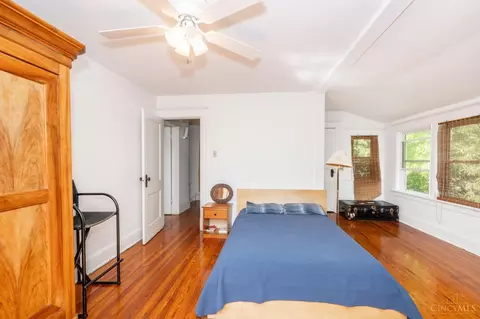 Bedroom - 3476 Morrison Pl, Cincinnati, OH 45220 photo 2 of 12